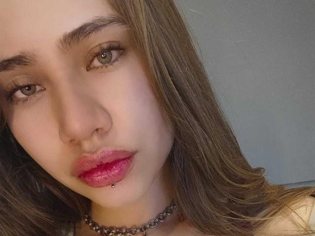 LillyJones - Live porn &amp; sex cam - 21874385