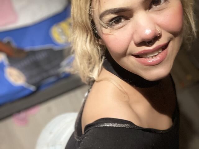 TarahDustin - Sexe cam en vivo - 21874933