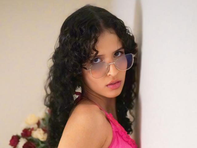 ThaliiaGomez - Live porn &amp; sex cam - 21882449