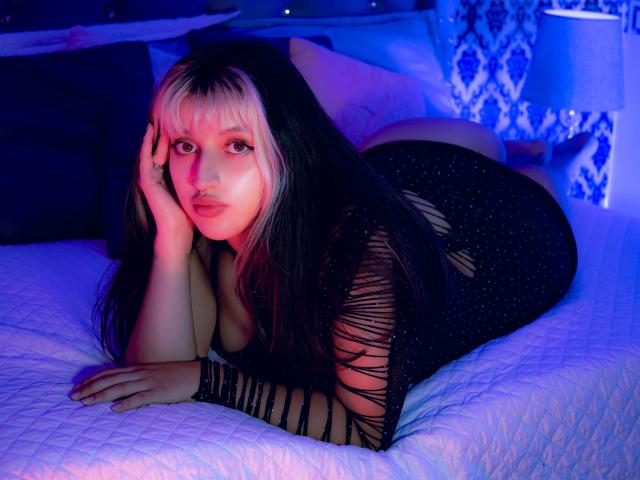 BellaBleu - פורנו בשידור חי ומצלמת סקס - 21884617