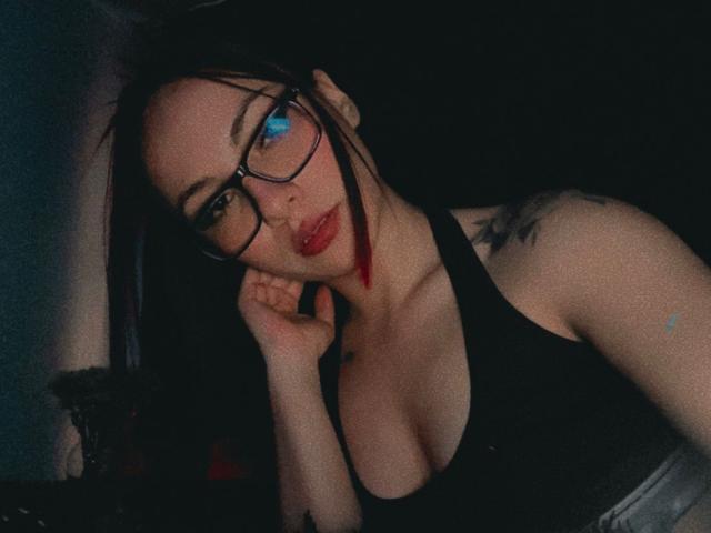 ValeryHarllow - Live porn &amp; sex cam - 21889345