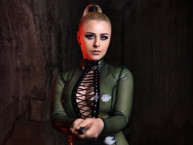 TiffanyWest - Live sexe cam - 21905757