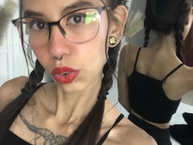 ElisaPalmer - Live porn &amp; sex cam - 21906825