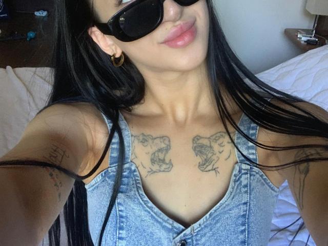 GloryAdriana - Live porn &amp; sex cam - 21907989