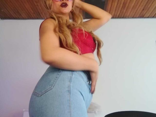 LilaPoiluDom - Live porn &amp; sex cam - 21910349