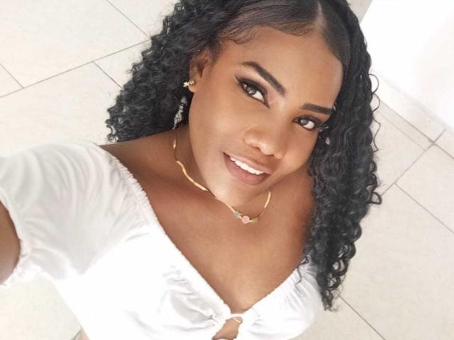 SamiiaSmith - Live porn &amp; sex cam - 21910921