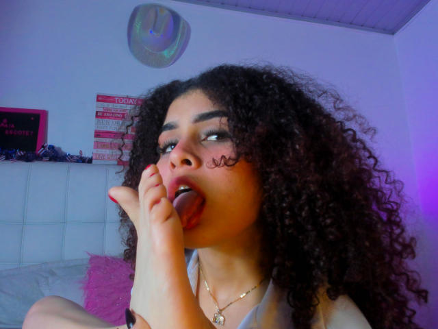 AmaiaEscotet - Live porn &amp; sex cam - 21917705