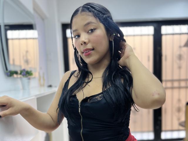 SalmaVitori - Live porn &amp; sex cam - 21924637