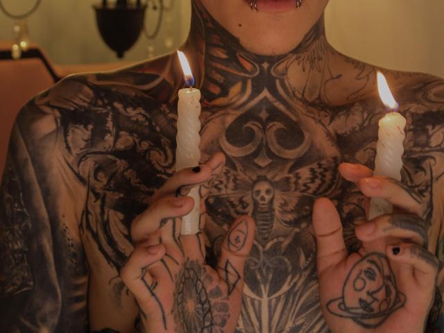 MadInkman - Live porn &amp; sex cam - 21924885