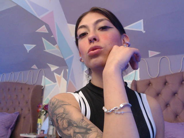 CloeeAdams - ライブポルノ&amp;セックスカム - 21926925