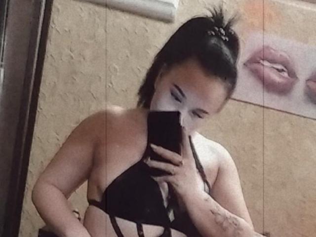 SunnyBritney - Live porn &amp; sex cam - 21931349