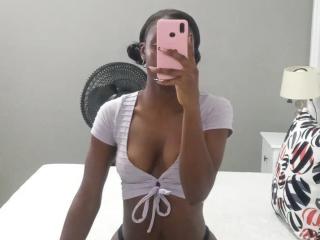 LucianaReid - Live porn &amp; sex cam - 21931633