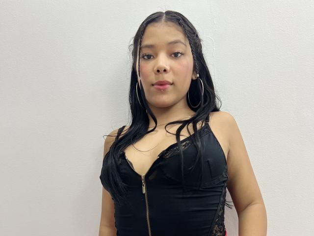 SalmaVitori - Live porn &amp; sex cam - 21931757