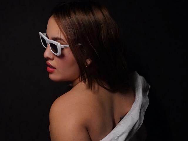 EmmaMayer - Porno na żywo i seks kamera - 21935069