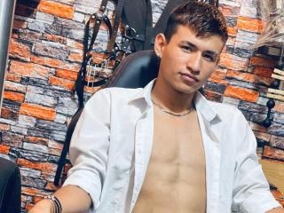 JoshuaScottX - Live sex cam - 21936201