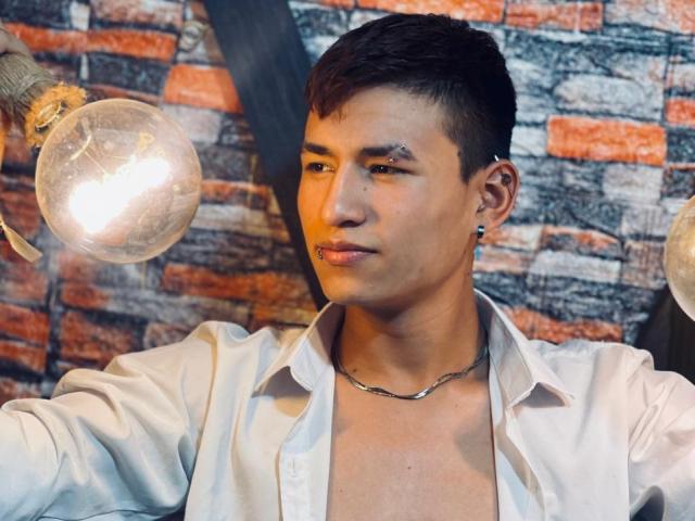 JoshuaScottX - Camera khiêu dâm &amp; quyến rũ trực tiếp - 21936205