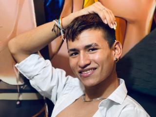 JoshuaScottX - Live sex cam - 21936281