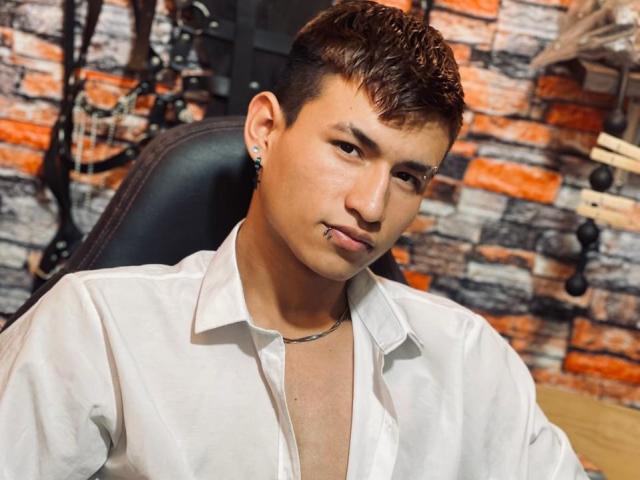 JoshuaScottX - Camera khiêu dâm &amp; quyến rũ trực tiếp - 21936289