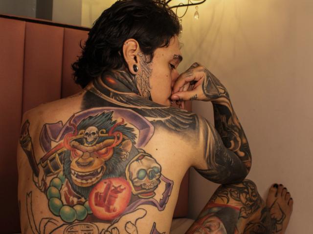 MadInkman - Live porn &amp; sex cam - 21937221