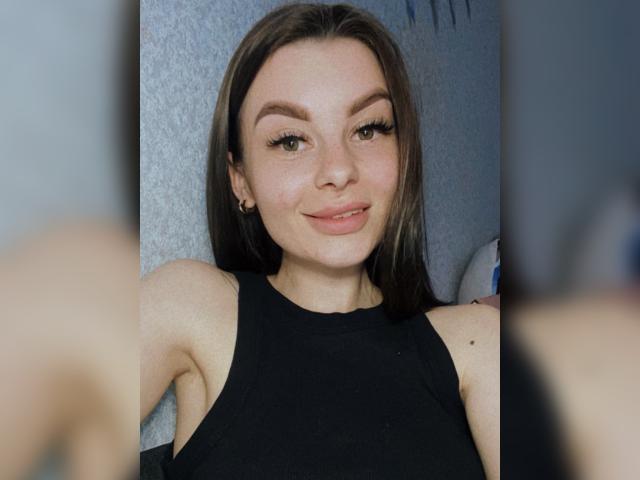 CarlyLaMoon - Live porn &amp; sex cam - 21937485