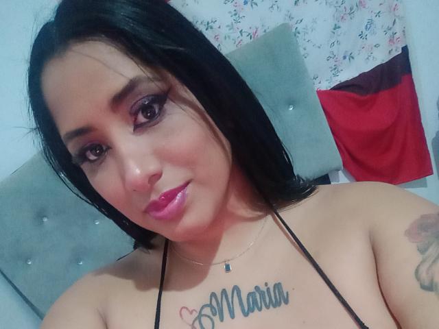 CatalinaKane - Élő pornó és szexkamera - 21940925