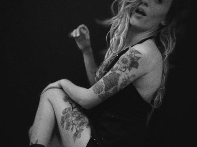 Khaleesi-hot - Sexe cam en vivo - 21941185