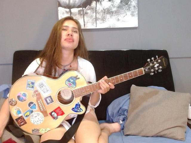 LillyJones - Live porn &amp; sex cam - 21942021