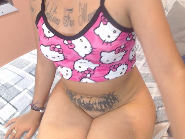 KattyHofris - Live porn &amp; sex cam - 21953233