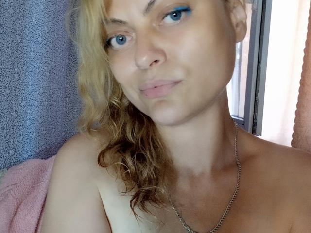 LindaRoutz - сексуальная веб-камера в реальном времени - 21954685