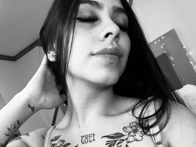 ChanelDeRosee - Live porn &amp; sex cam - 21954841