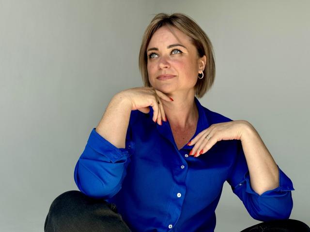 SnezhanaRells - Live porn &amp; sex cam - 21964813