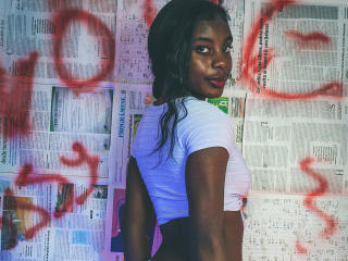 LucianaReid - Live porn &amp; sex cam - 21965409