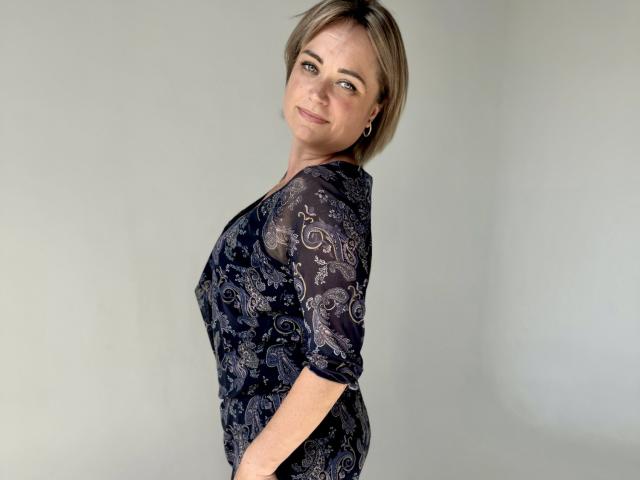 SnezhanaRells - Live sex cam - 21965477