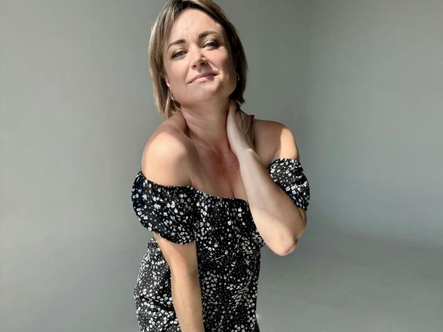 SnezhanaRells - Live sex cam - 21965737