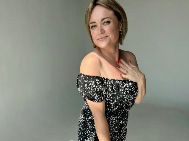 SnezhanaRells - Élő pornó és szexkamera - 21965777