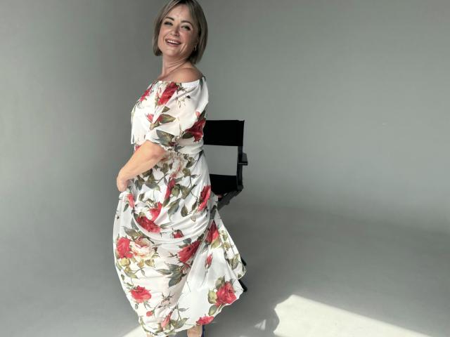 SnezhanaRells - ライブポルノ&amp;セックスカム - 21967145