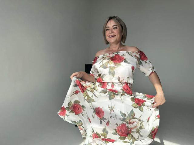 SnezhanaRells - Live porn &amp; sex cam - 21967245