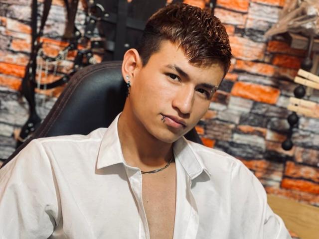 JoshuaScottX - Live porn &amp; sex cam - 21970337