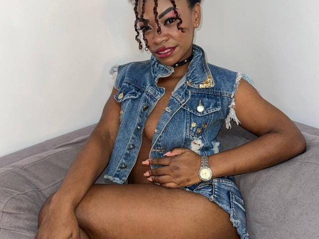 DannaBanks - Live porn &amp; sex cam - 21972137