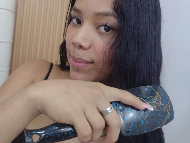 SalmaVitori - Live Sex Cam - 21972213