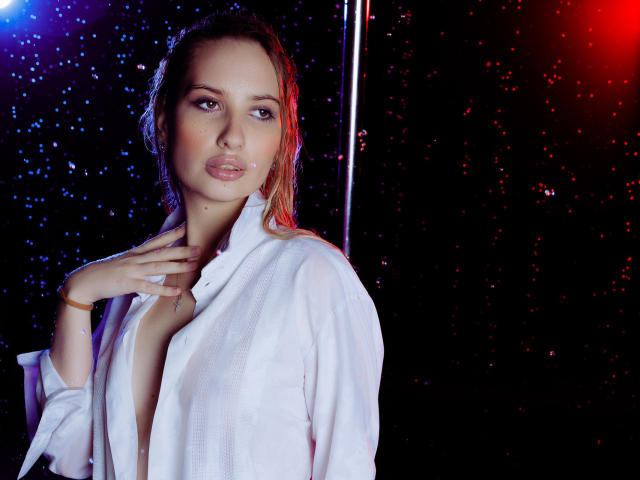 ElzaKomx - Live porn &amp; sex cam - 21975941