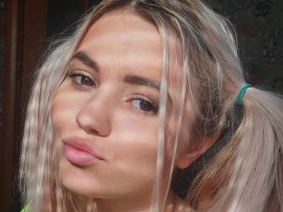 WhitePanterka - Live porn &amp; sex cam - 21981445