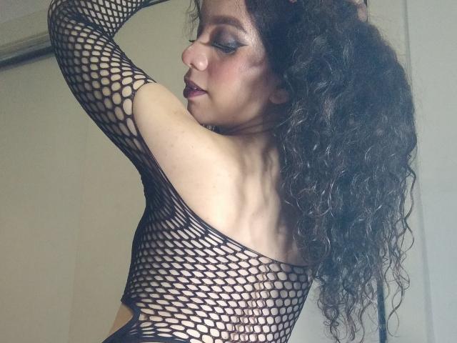 EmmaCowperr - Live porn &amp; sex cam - 21982189