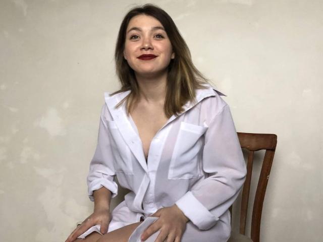 KiraDripe - Live porn &amp; sex cam - 21982337