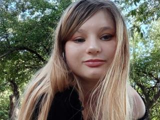 SaraKanhs - Live porn &amp; sex cam - 21990585