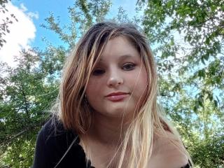 SaraKanhs - Live porn &amp; sex cam - 21990601
