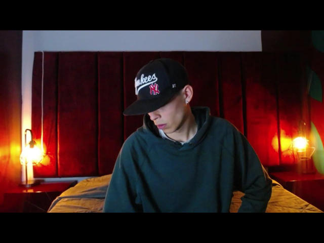 CroHott - Live porn &amp; sex cam - 22002789