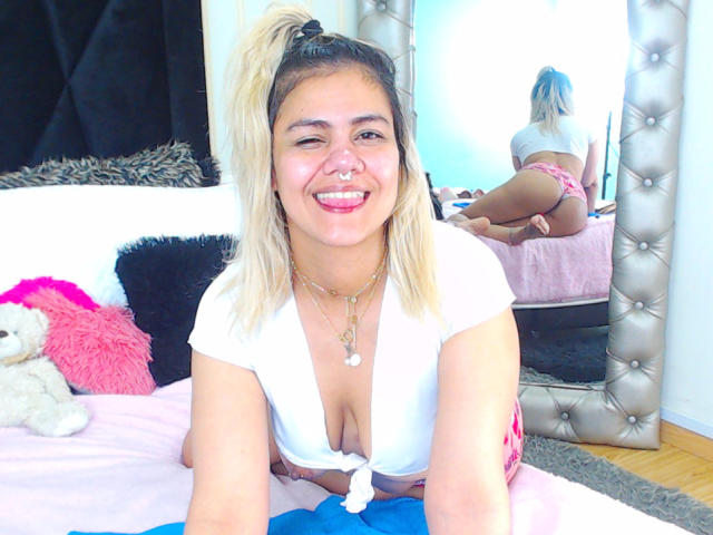 TarahDustin - Camera khiêu dâm &amp; quyến rũ trực tiếp - 22004065