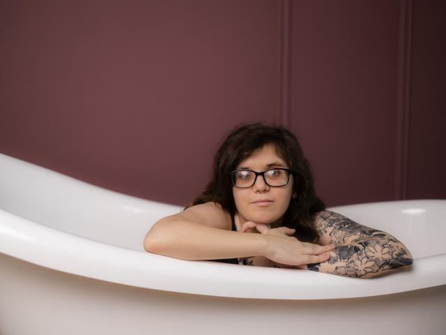 SnezhaTattoo - Live porn &amp; sex cam - 22006997