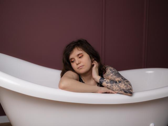 SnezhaTattoo - Live sex cam - 22007005